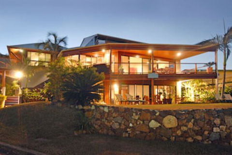 Airlie Waterfront Bed & Breakfast - Accommodation Brisbane 0