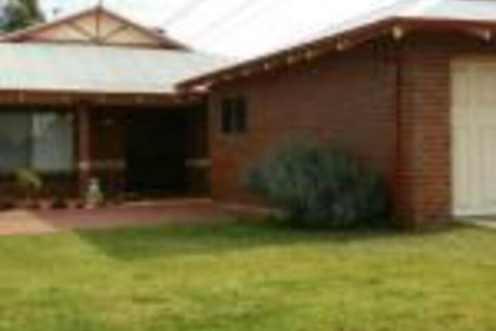 Brentwood WA Accommodation Brisbane