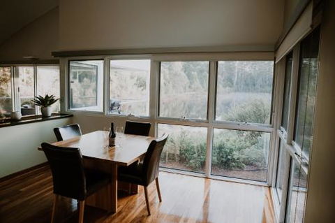 Silkwood Chalets - Accommodation Brisbane 4