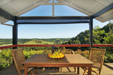 Suzanne S Hideaway - Accommodation Brisbane 4