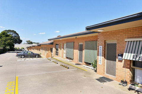 Cranbourne Motor Inn - Accommodation Brisbane 2