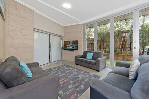 Sun Worship Crescent Head - Accommodation Brisbane 0