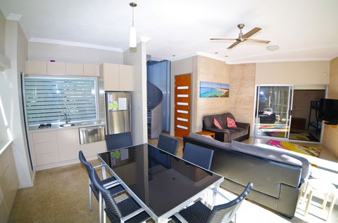 Sun Worship Crescent Head - Accommodation Brisbane 3