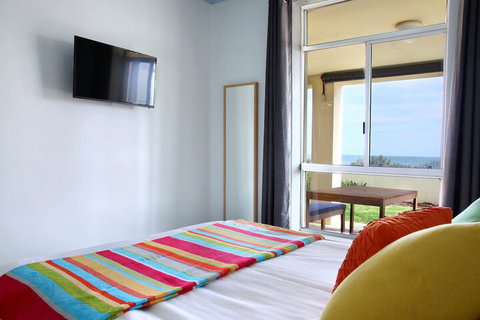 Seaview Sunset Holiday Apartments - Accommodation Brisbane 7