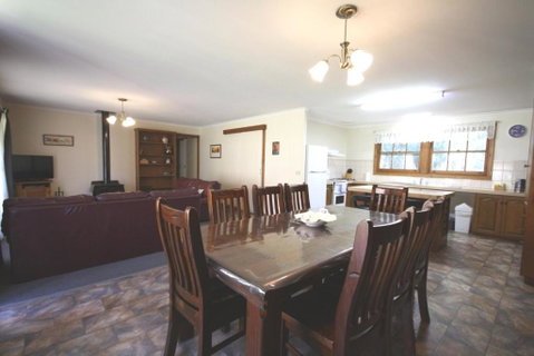 Halls Gap Log Cabins - Accommodation Brisbane 5