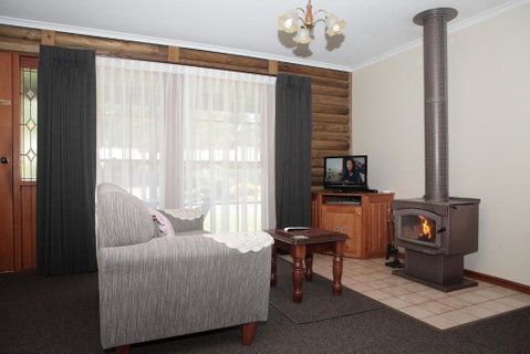 Halls Gap Log Cabins - Accommodation Brisbane 2