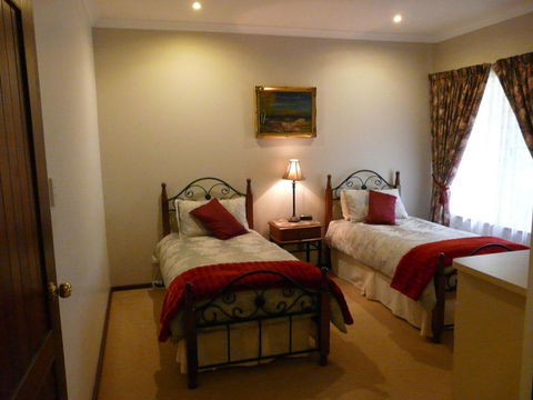 Country Charm Retreat B & B - Accommodation Brisbane 6