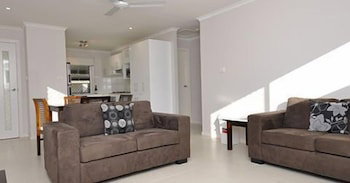 Capricorn Villas - Accommodation Brisbane 2