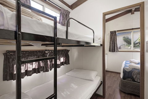 Discovery Parks â€“ Emerald Beach - Accommodation Brisbane 5