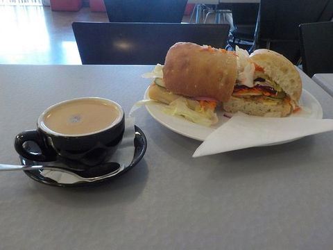 Klik - Cafe-breakfast-lunch - Accommodation Brisbane 0