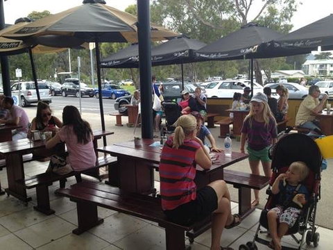 Lorne Larder - Accommodation Brisbane 0