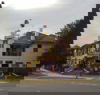 Commercial Hotel - Accommodation Brisbane