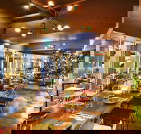 Henrys - Accommodation Brisbane