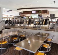 High Flyer Hotel - Accommodation Brisbane