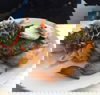 Austi Beach Cafe - Accommodation Brisbane