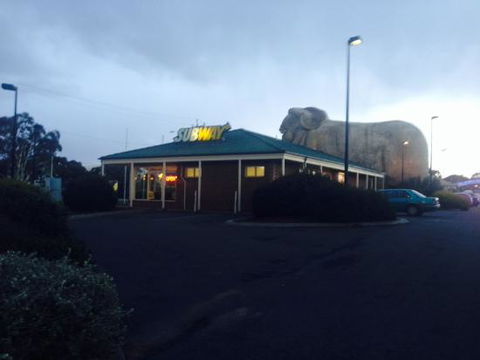 South Goulburn Subway - Accommodation Brisbane 0
