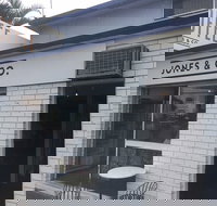 Jones  Co Counter - Accommodation Brisbane