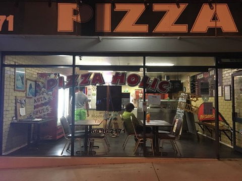 Pizza Holic - Accommodation Brisbane 0