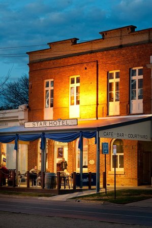 Star Hotel - Accommodation Brisbane 0