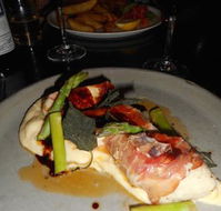 Belluci's Manuka - Accommodation Brisbane