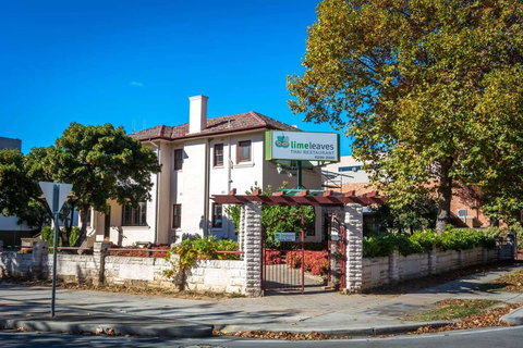 Lime Leaves - Accommodation Brisbane 0