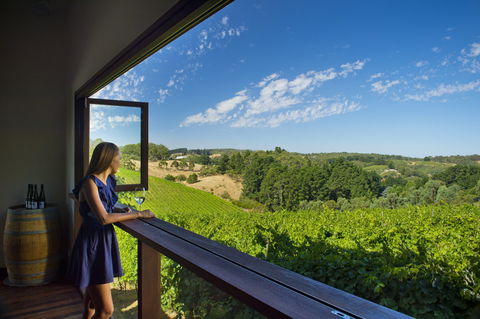 Mt Lofty Ranges Vineyard - Accommodation Brisbane 0