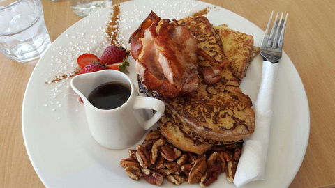 Harry's On The Esplanade - Accommodation Brisbane 0