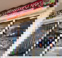 Lisa's Patisserie Cafe