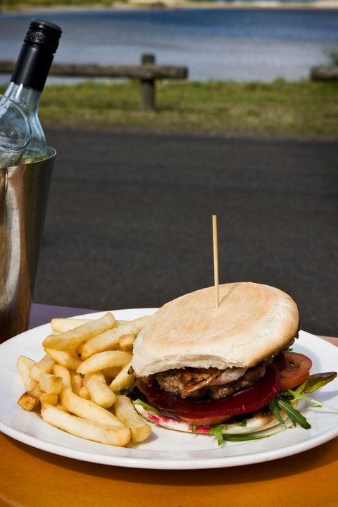 Hedy's Riverside Bistro - Accommodation Brisbane 2