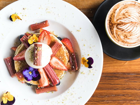 Carriage Cafe - Accommodation Brisbane 0