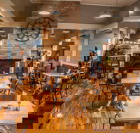 Tracks on Point Cafe - Accommodation Brisbane