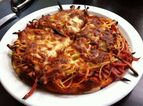 Age's Pizza Place - Accommodation Brisbane 0