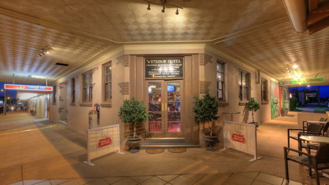 Miles Windsor Hotel - Accommodation Brisbane 0