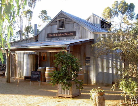 Old School Winery And Meadery - Accommodation Brisbane 0