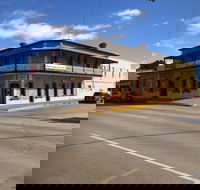 Harts Takeaway/Junction Hotel Peterborough - Accommodation Brisbane