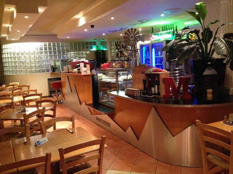 Montania Cafe Bar Restaurant - Accommodation Brisbane 0