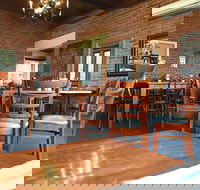 Miss Francesca's - Accommodation Brisbane