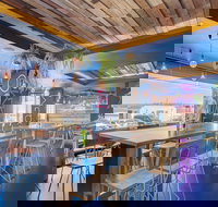 STAV'S - DRINKS EATS  BEATS - Accommodation Brisbane