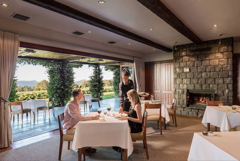 The Peak Restaurant At Spicers Peak Lodge - Accommodation Brisbane 0