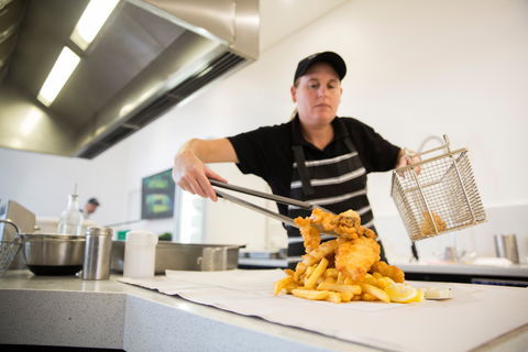 The Fresh Fish Place Fish Market & Café - Accommodation Brisbane 1
