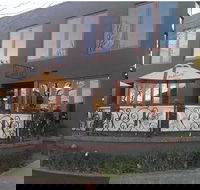 Enrik's - Accommodation Brisbane