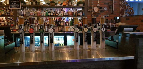 BAR36 - Accommodation Brisbane 0