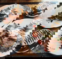 Monday Morning Cafe - Accommodation Brisbane