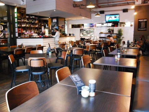 Queen Street Rescue - Accommodation Brisbane 0