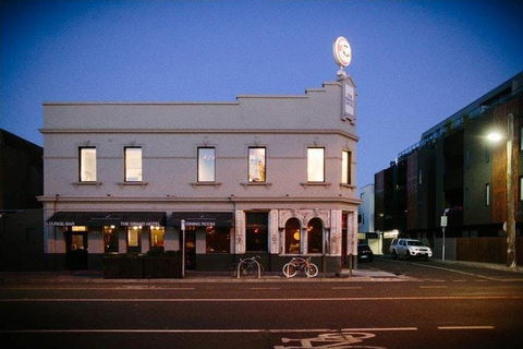 The Stags Head - Accommodation Brisbane 0