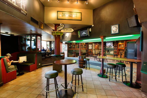 O'Malley's Irish Bar - Mooloolaba - Accommodation Brisbane 0