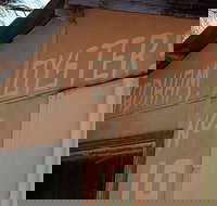 Les Wadham Oysters - Broken Bay Pacific Oysters - Accommodation Brisbane