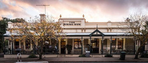 The Rising Sun Hotel, Auburn - Accommodation Brisbane 0