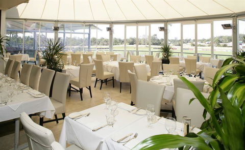 L' Aqua Restaurant - Accommodation Brisbane 1