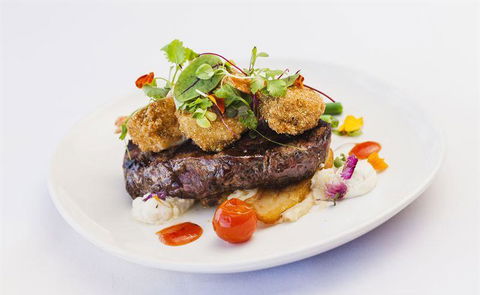 L' Aqua Restaurant - Accommodation Brisbane 4